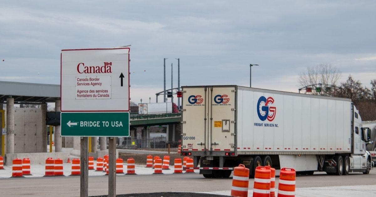 Bridge to USA sign
